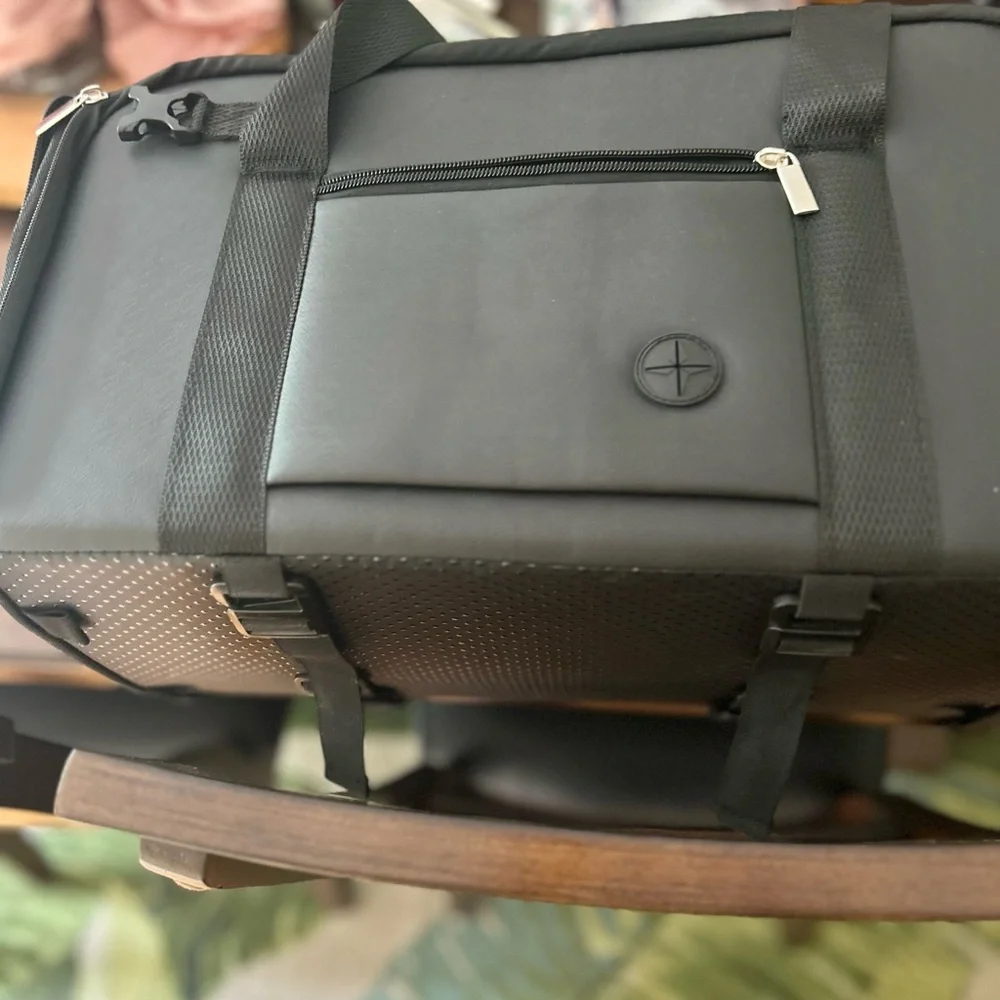 NWOT Black Pet Carrier for Comfortable Dog Travel